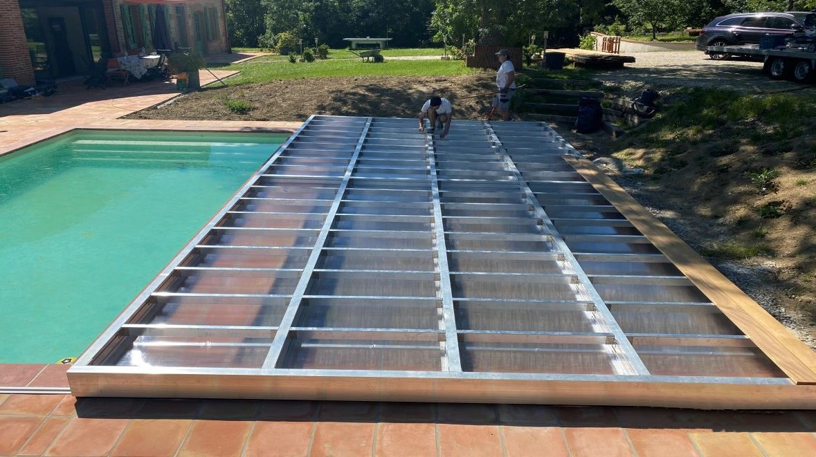 Terrasse mobile de piscine structure alu